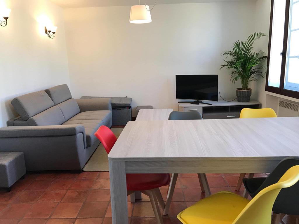 Appartement Au Coeur De カルカソンヌ エクステリア 写真